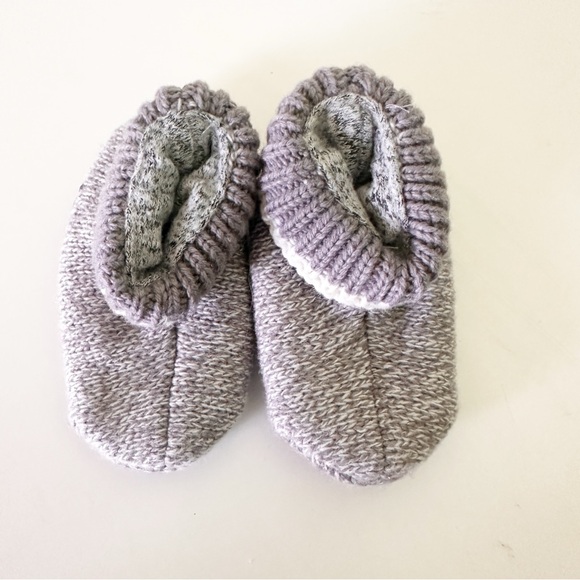 Unbranded Cozy Gray Knit Baby Bootie Slippers Grey 6-12M - Picture 3 of 5